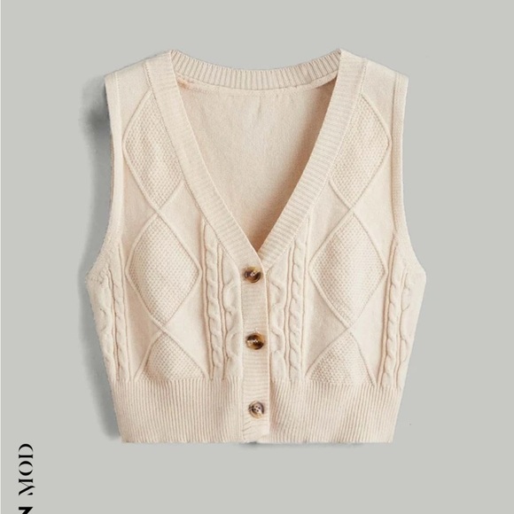 Cream super soft cropped cable knit button down sleeveless sweater vest - Picture 2 of 5